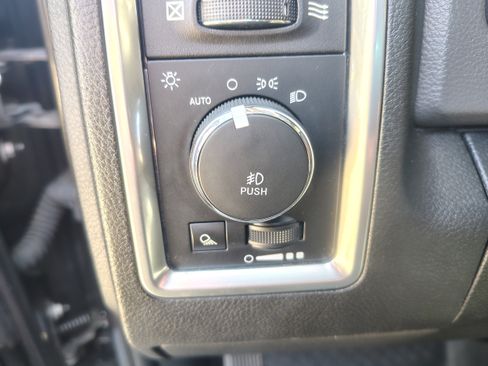 Used 2018 RAM 1500 Big Horn AWD/4WD image 24