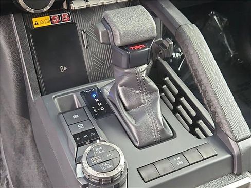 Certified 2025 Toyota Tacoma TRD Off-Road w/ TRD Off Road Upgrade Package AWD/4WD image 17