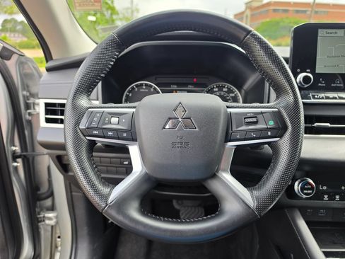 Used 2024 Mitsubishi Outlander SE AWD/4WD image 26
