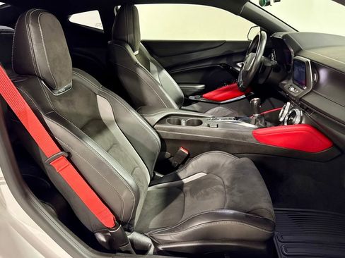 Used 2023 Chevrolet Camaro LT w/ Redline Edition image 23