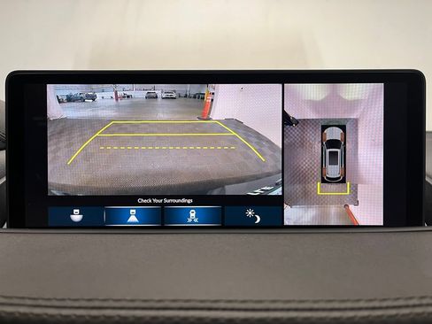 Certified 2022 Acura MDX SH-AWD w/ Advance Package image 8