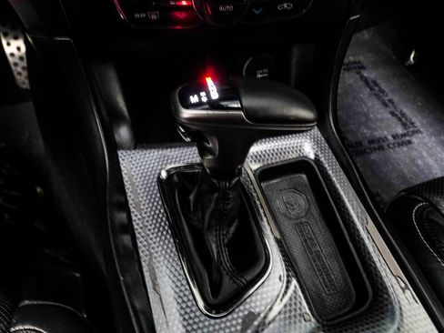 Used 2019 Dodge Charger SRT Hellcat w/ Navigation & Travel Group image 19