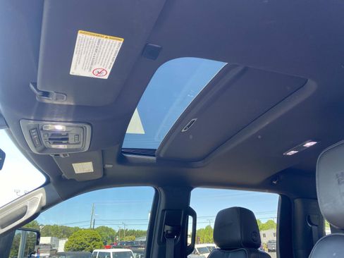 Used 2023 Chevrolet Silverado 3500 High Country AWD/4WD image 21