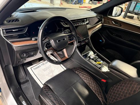 Used 2023 Jeep Grand Cherokee L Summit w/ Advanced Protech Group IV image 42