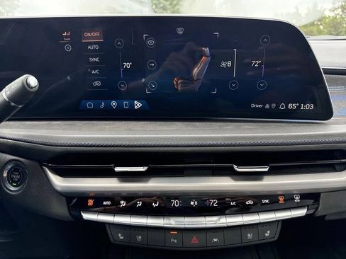 Used 2024 Cadillac XT4 Sport image 31