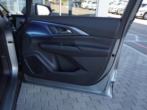 New 2025 Chevrolet Equinox EV LT image 15