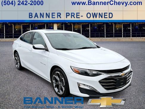 Used 2023 Chevrolet Malibu LT FWD image 2