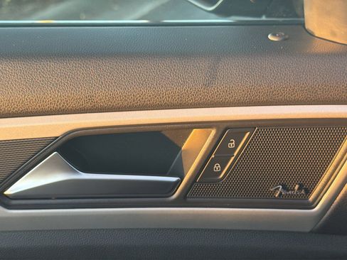 Used 2023 Volkswagen Atlas Cross Sport SEL Premium R-Line image 19