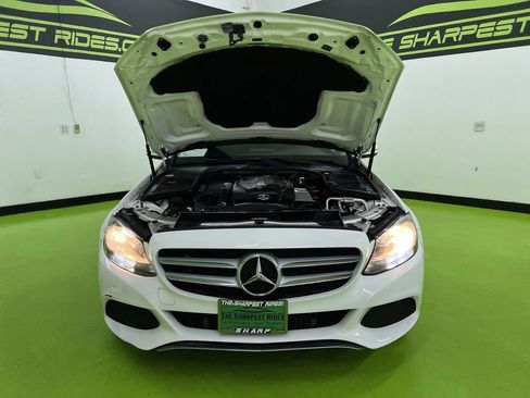 Used 2015 Mercedes-Benz C 300 4MATIC Sedan image 4