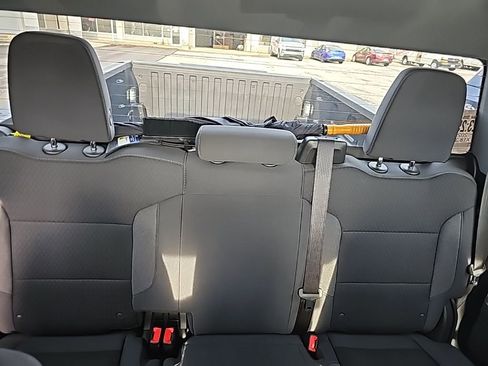 Used 2025 Chevrolet Silverado 1500 LT image 7