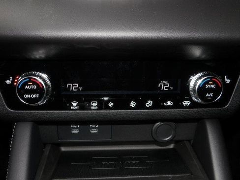 New 2025 Mitsubishi Outlander ES image 20