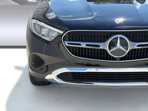 Used 2024 Mercedes-Benz GLC 300 4MATIC image 12