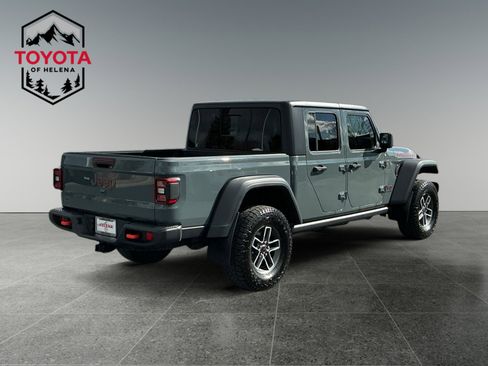 Used 2025 Jeep Gladiator Mojave w/ Convenience Group image 5