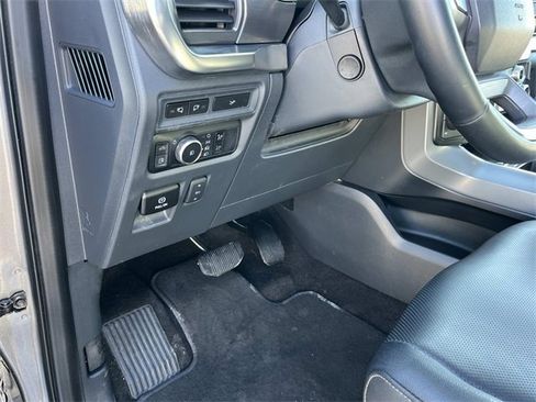 Used 2023 Ford F150 Lariat w/ Equipment Group 502A High image 31