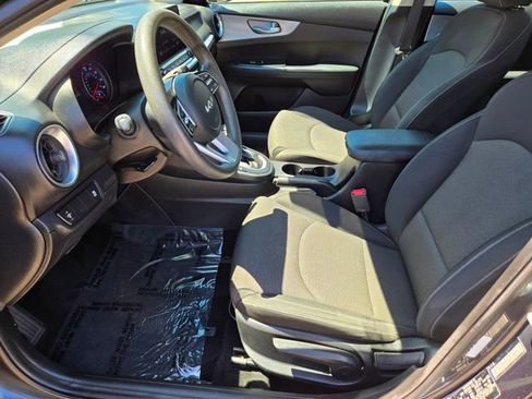 Used 2023 Kia Forte LXS image 13