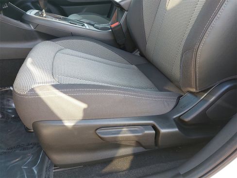 Used 2024 Subaru Crosstrek 2.0i Premium image 27