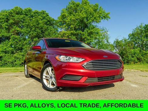 Used 2018 Ford Fusion SE w/ Fusion SE Technology Package FWD image 1