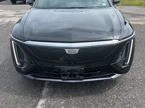 Used 2024 Cadillac Lyriq Sport AWD/4WD image 3