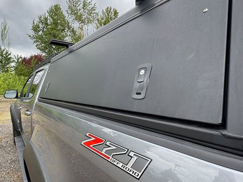 Used 2018 Chevrolet Colorado Z71 AWD/4WD image 16