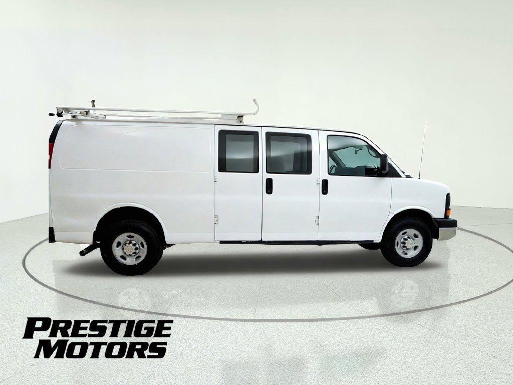 Used 2014 Chevrolet Express 2500 Extended RWD image 9
