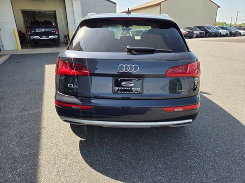 Used 2019 Audi Q5 2.0T Premium w/ Convenience Package image 4