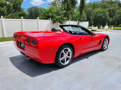 Used 2004 Chevrolet Corvette Convertible w/ Preferred Equipment Group RWD image 8