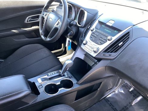 Used 2015 Chevrolet Equinox LS FWD image 9