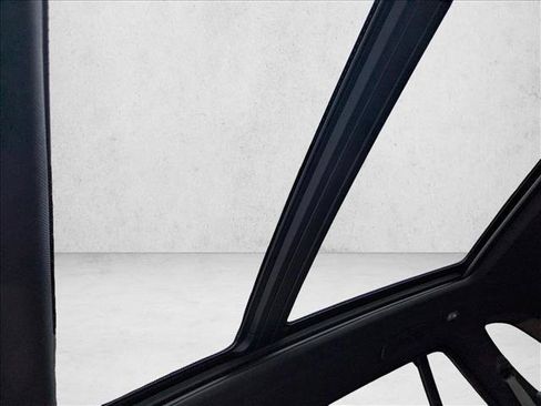 Used 2023 BMW X5 xDrive45e w/ Executive Package image 19