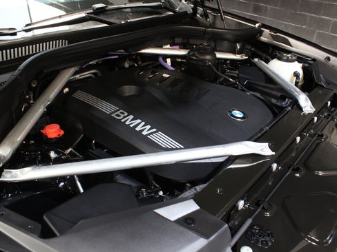 Used 2025 BMW X5 sDrive40i w/ M Sport Package RWD image 20