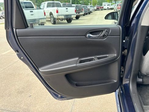 Used 2012 Chevrolet Impala LT FWD image 37