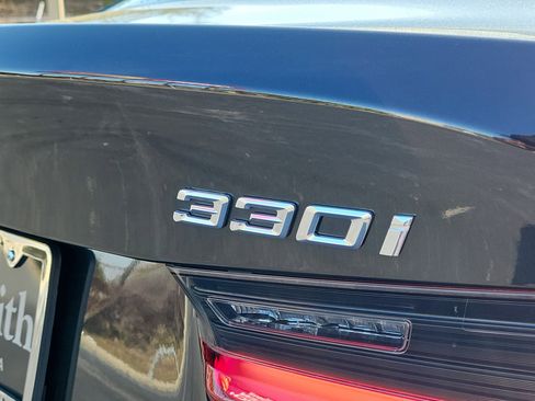 Used 2025 BMW 330i Sedan image 5