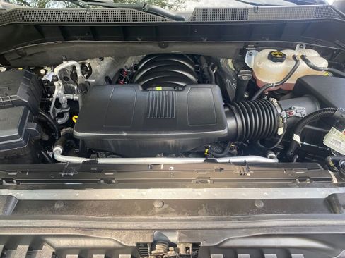 Used 2025 Chevrolet Silverado 1500 LT image 24