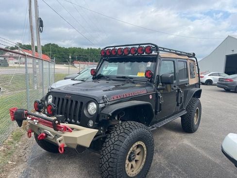 Used 2018 Jeep Wrangler Unlimited Rubicon AWD/4WD image 1