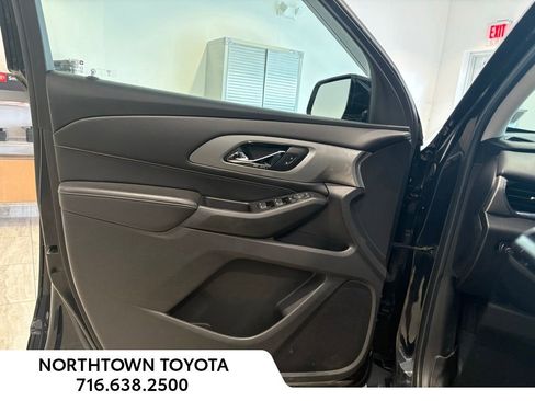 Used 2020 Chevrolet Traverse LS image 21