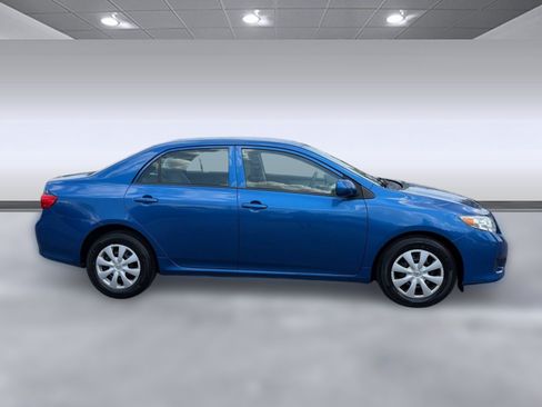 Used 2010 Toyota Corolla LE w/ All Weather Guard Pkg FWD image 8