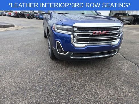 Used 2023 GMC Acadia SLT w/ Preferred Package FWD image 4