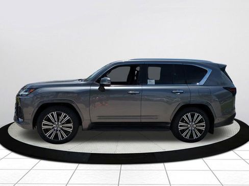 New 2026 Lexus LX 700h Luxury image 7