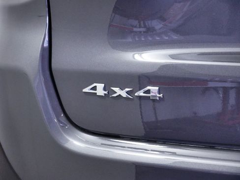 Used 2024 Jeep Compass Sport image 11