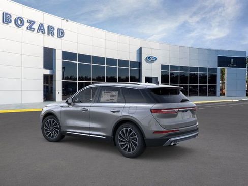 New 2026 Lincoln Corsair Reserve FWD image 5