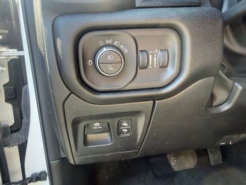 Used 2023 RAM 1500 Laramie AWD/4WD image 14