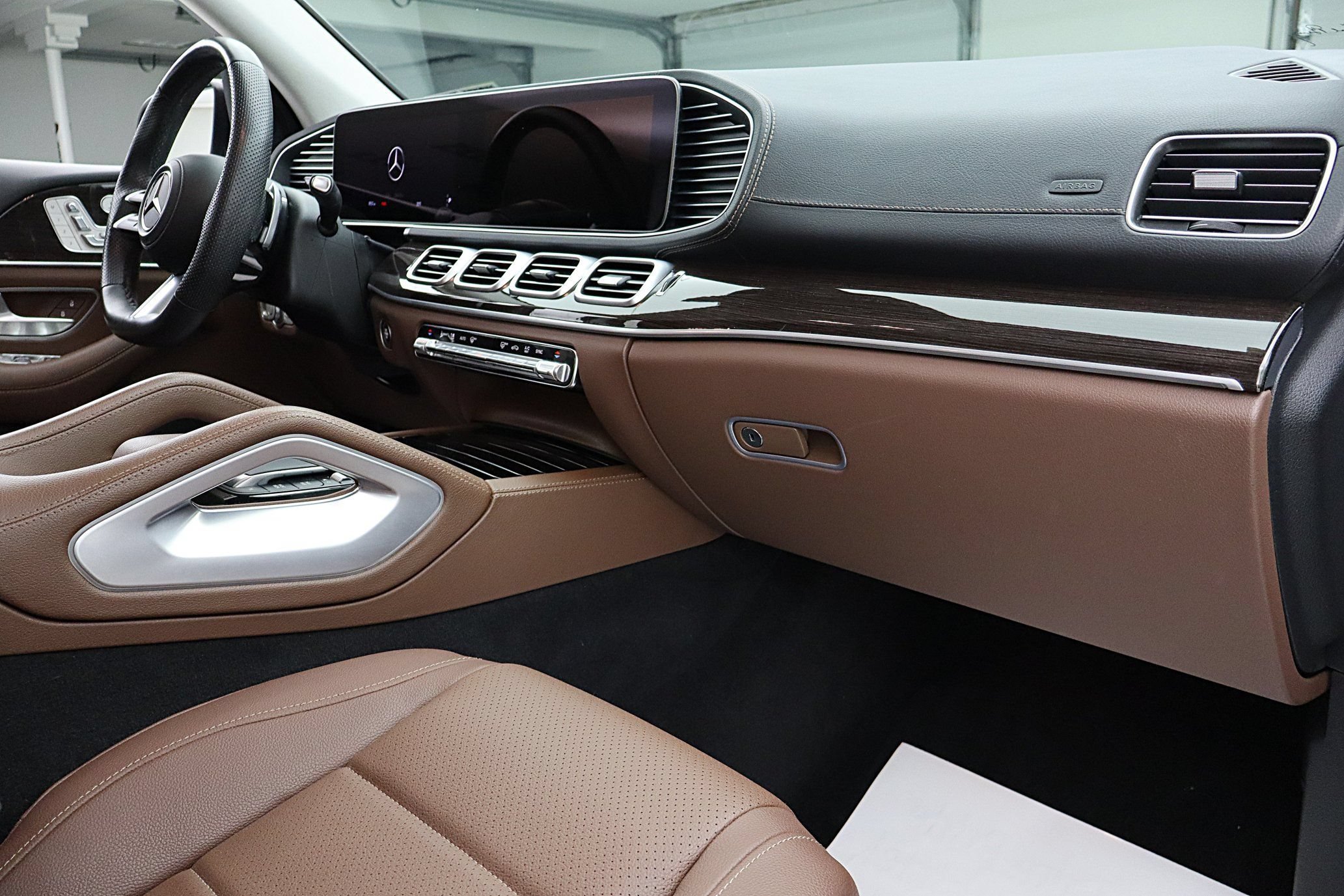 Used 2024 Mercedes-Benz GLS 450 4MATIC image 24