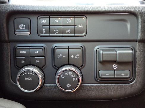 New 2026 Chevrolet Tahoe LS w/ LS Custom Edition AWD/4WD image 14