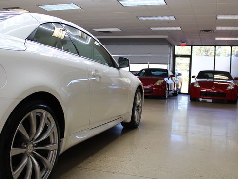 Used 2010 INFINITI G37 Sport w/ Premium Pkg image 31
