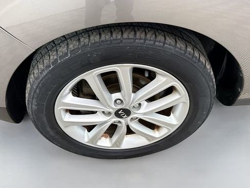 Used 2019 Kia Soul + image 28