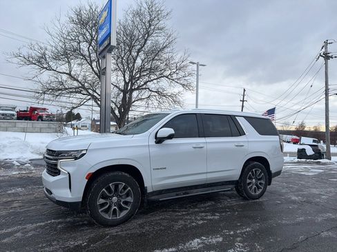 Used 2023 Chevrolet Tahoe LT w/ Luxury Package image 6