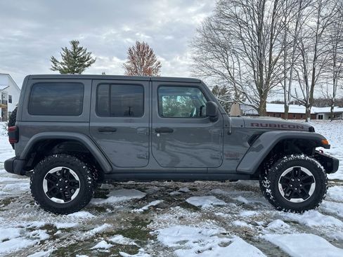 Used 2020 Jeep Wrangler Unlimited Rubicon w/ Dual Top Group image 2