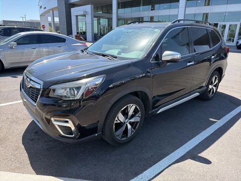 Used 2019 Subaru Forester Touring AWD/4WD image 2