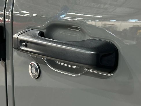 Used 2021 Jeep Wrangler Unlimited Rubicon 4xe w/ Steel Bumper Group AWD/4WD image 14