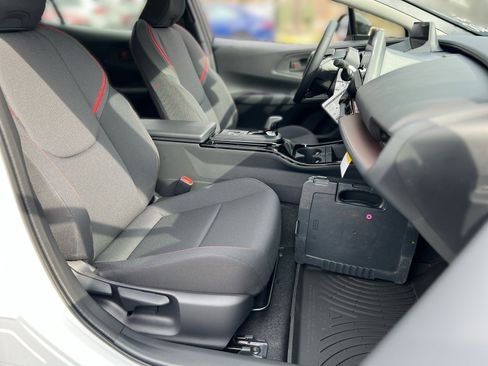 New 2026 Toyota Prius Plug-In Hybrid FWD image 23
