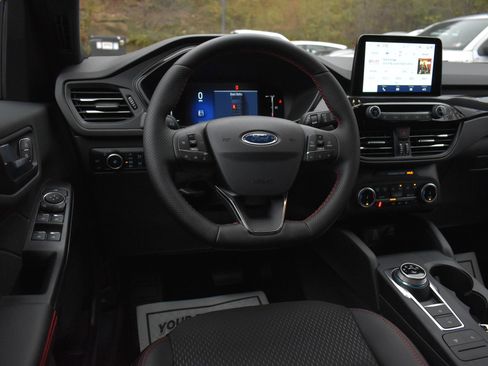 New 2026 Ford Escape ST-Line Select w/ Equipment Group 401A image 18